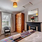 2 Bed In Richmond Oc-g0139 Holiday home *